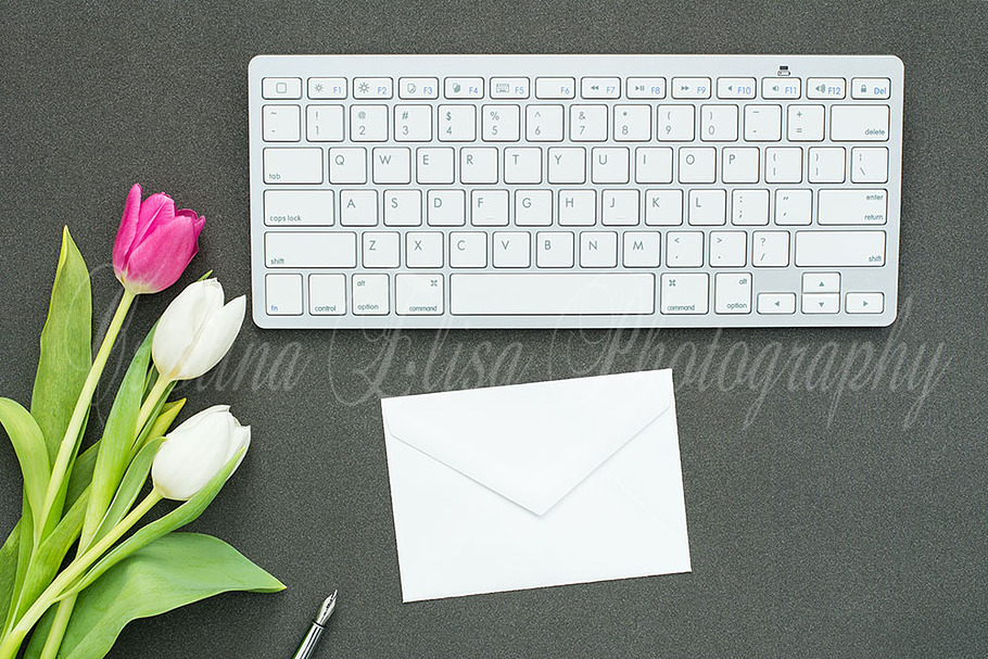 Styled Card Mockup, black desk tulip