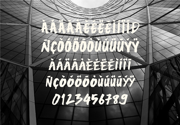 Zomblo in Display Fonts - product preview 2
