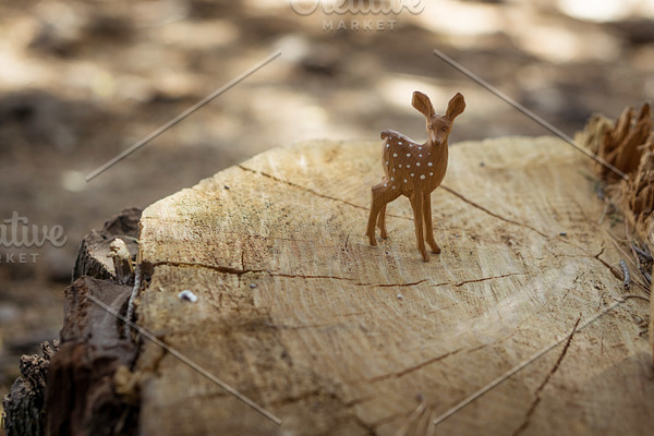 Deer wood toy