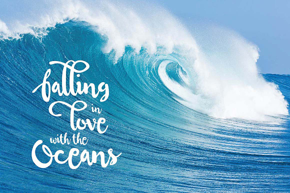 Oceanwaves Typeface in Display Fonts - product preview 7