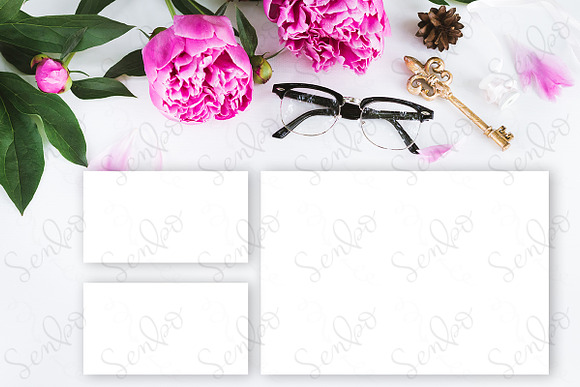 Editable mockup with flowers in Print Mockups - product preview 1