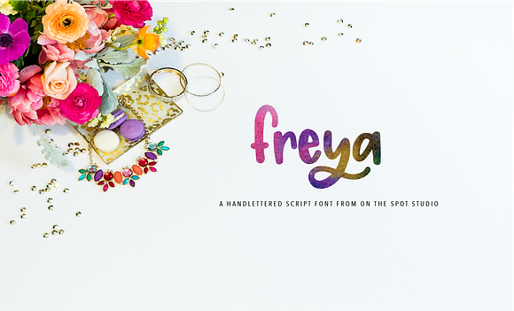 Freya in Display Fonts - product preview 3
