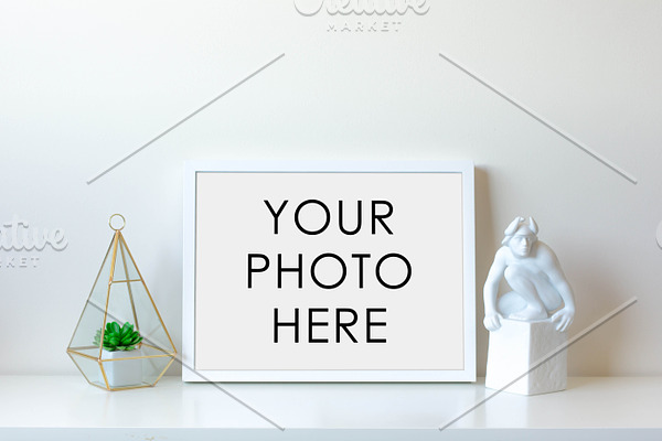 White Frame With Statue & Geoplant