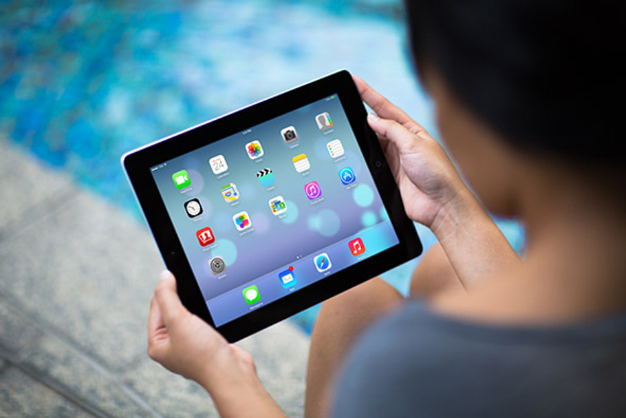 iPad Template, Pool Side (L) in Templates - product preview 8