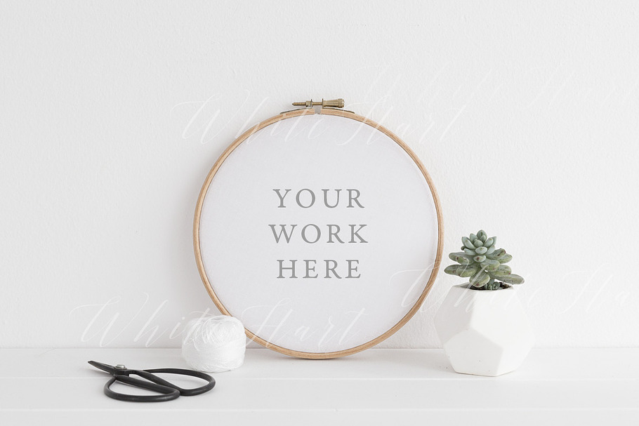 Embroidery hoop mock up - Psd+Png