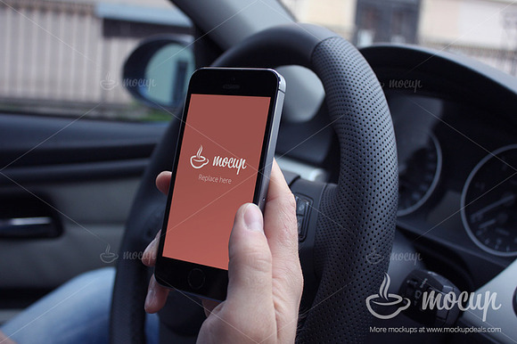 Mockup iPhone 5s Driver in Mobile & Web Mockups - product preview 1