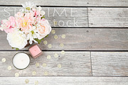 Wood Background, pink flowers