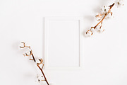 Photo frame with cotton branches