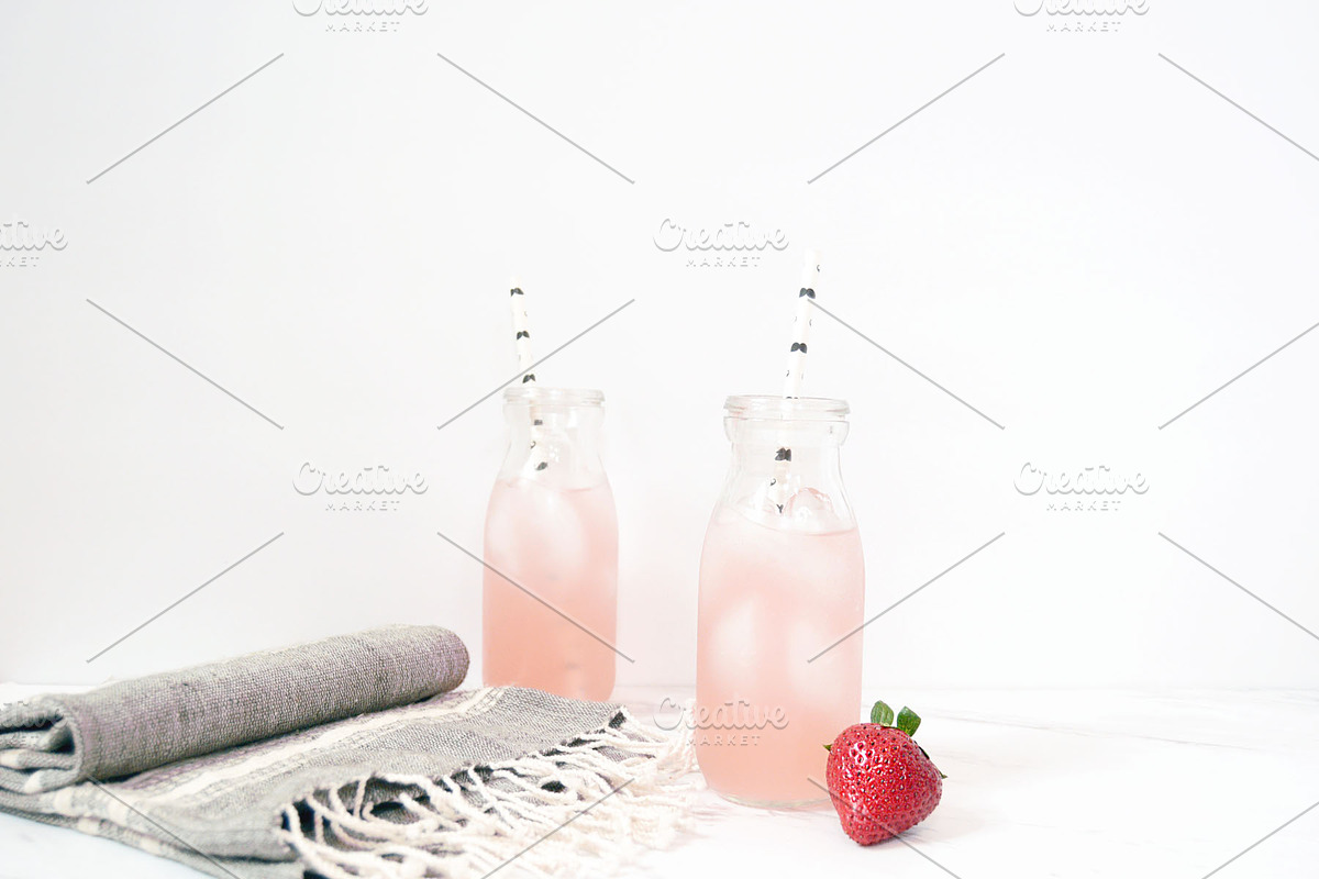 Summer Drinks in Product Mockups - product preview 8