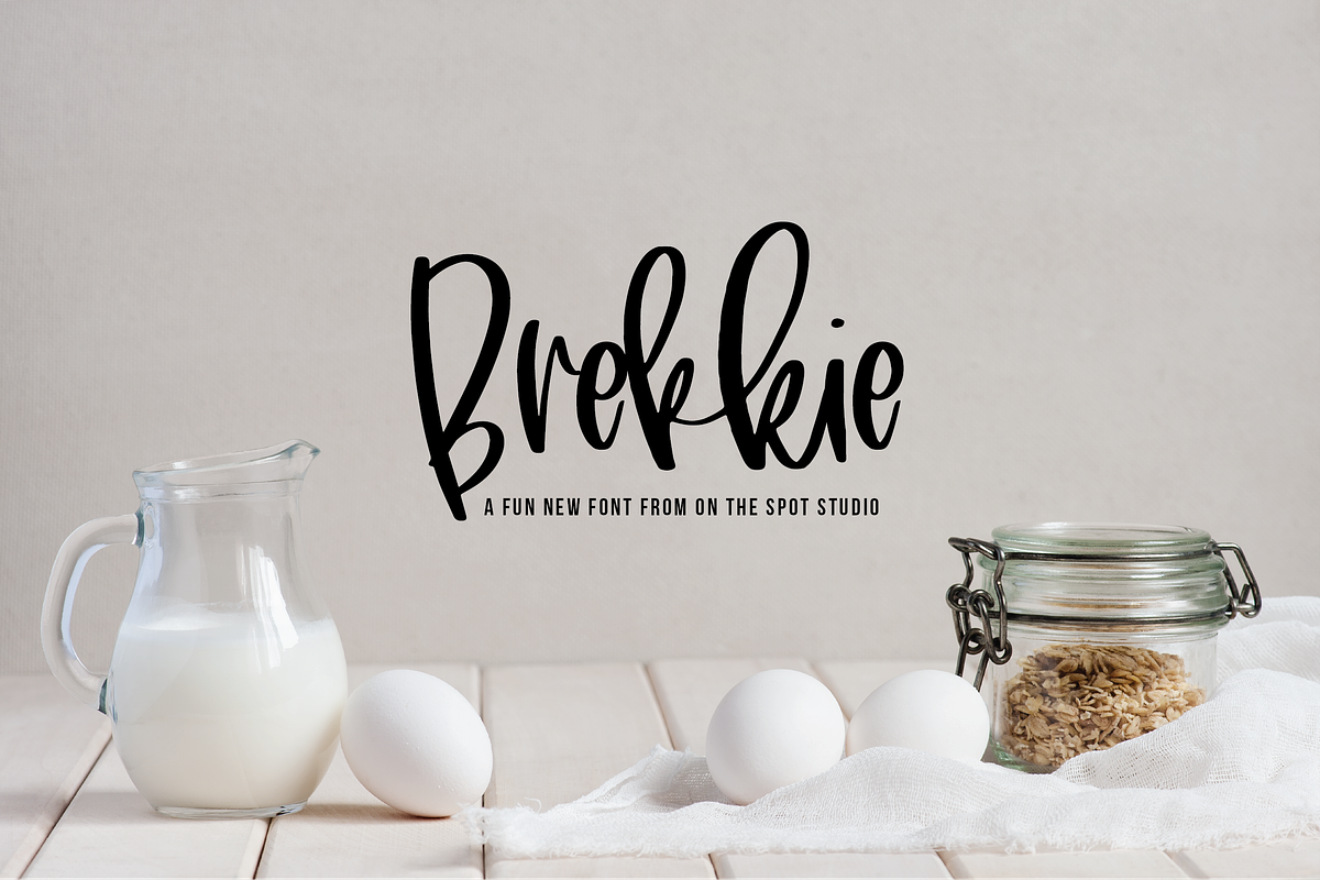 Brekkie in Script Fonts - product preview 8