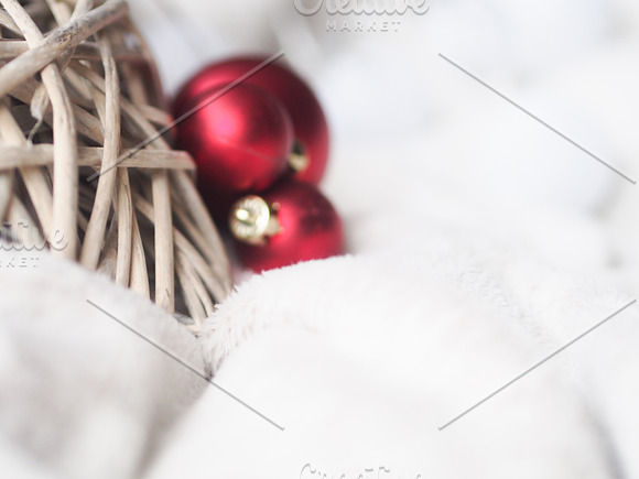 CLASSIC CHRISTMAS MOCKUP & PHOTOS in Mobile & Web Mockups - product preview 3