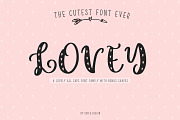 Cute heart font family Lovey
