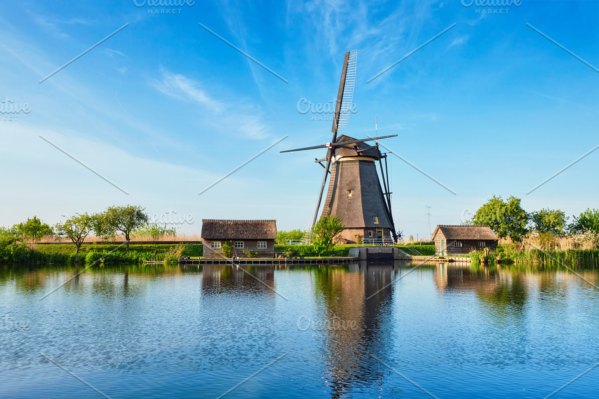 Windmills at Kinderdijk in Holland. Netherlands in Graphics - product preview 8