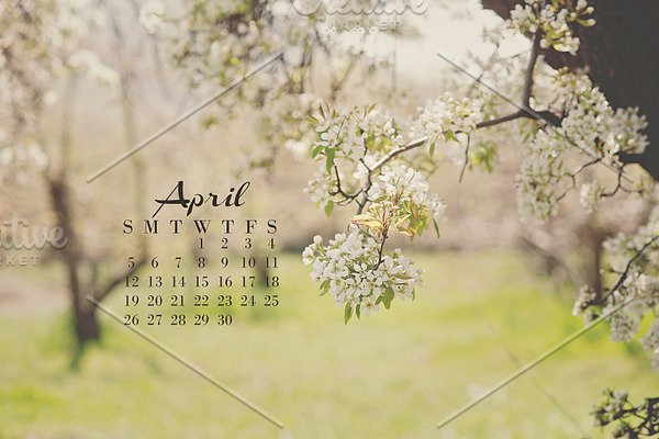 April 2015 Desktop Calendar