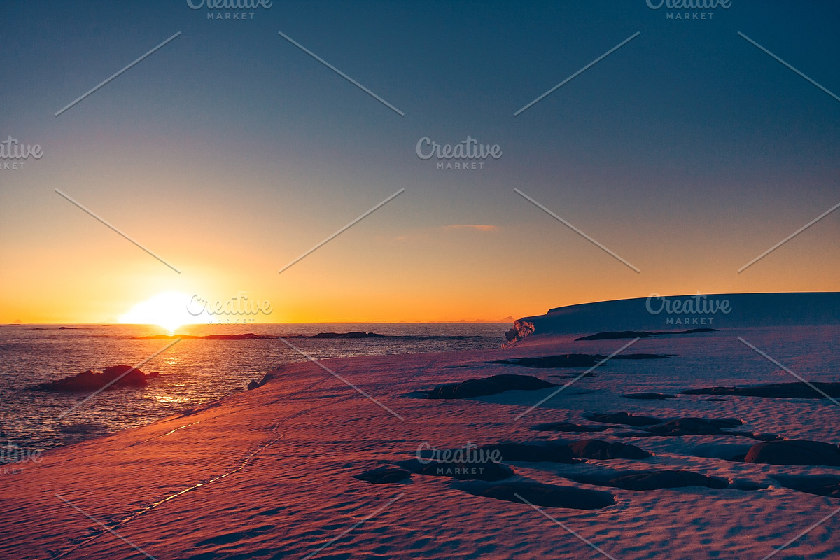 The polar sunrise sunset in the Antarctica. in Graphics - product preview 8