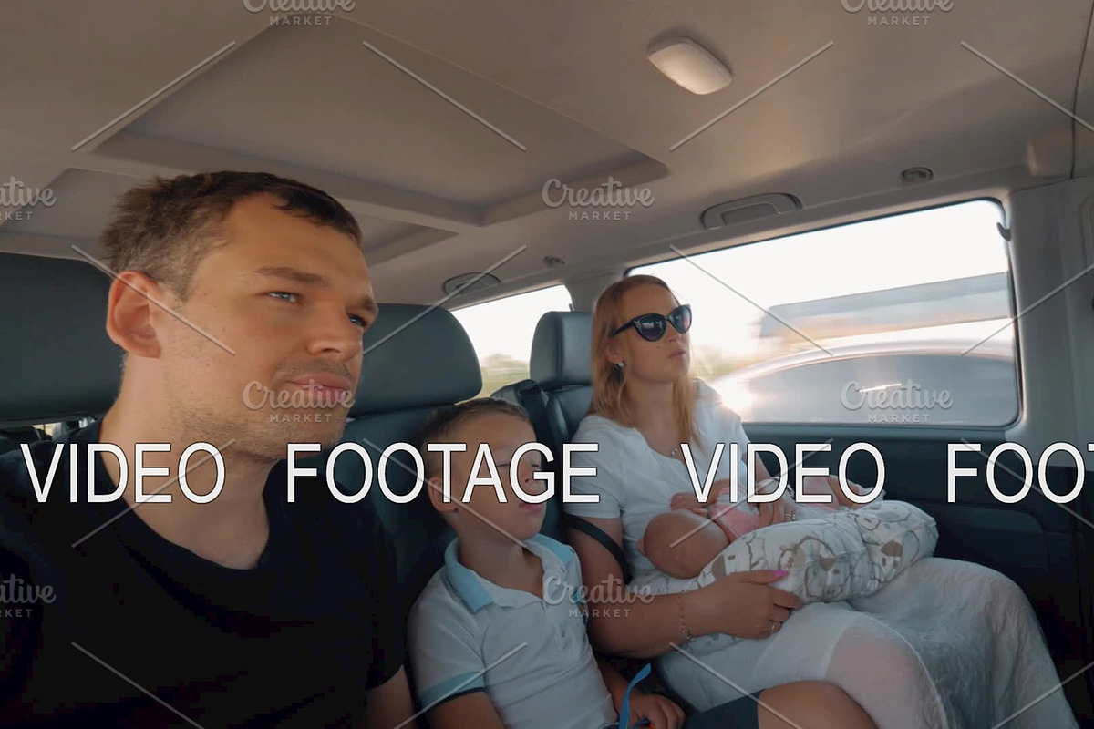 Family traveling by car in Graphics - product preview 8