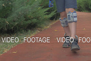 Kid walking with foot drop system