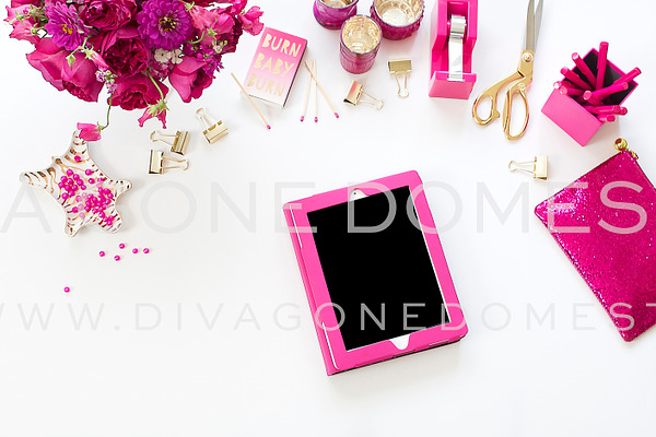 iPad Hot Pink Desktop | Stock Photo