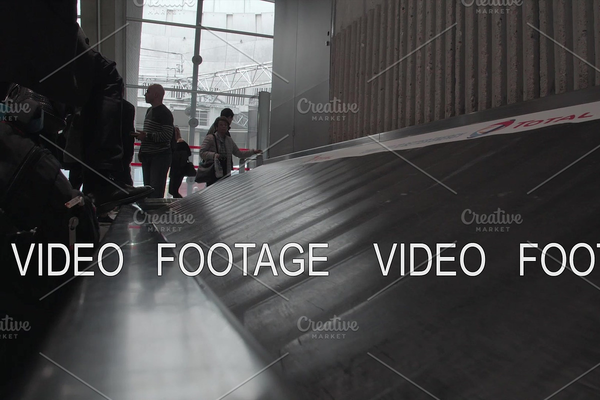 Timelapse shot of people at baggage in Graphics - product preview 8