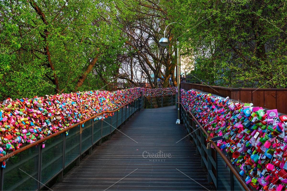 Love Locks at Namsan Seoul Tower in Graphics - product preview 8