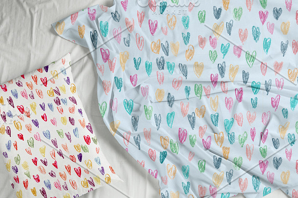 Seamless doodle hearts pattern. in Textures - product preview 1