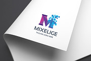 Mixelige Letter M Logo