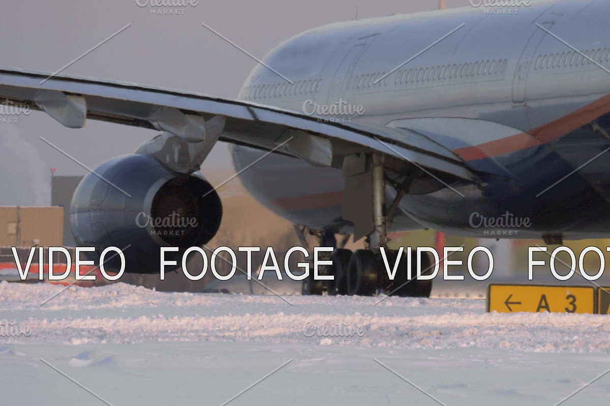 Passenger aircraft on a snowy runway in Graphics - product preview 8