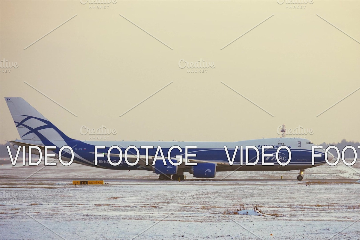 Cargo Boeing 747 taxiing on runway in Graphics - product preview 8