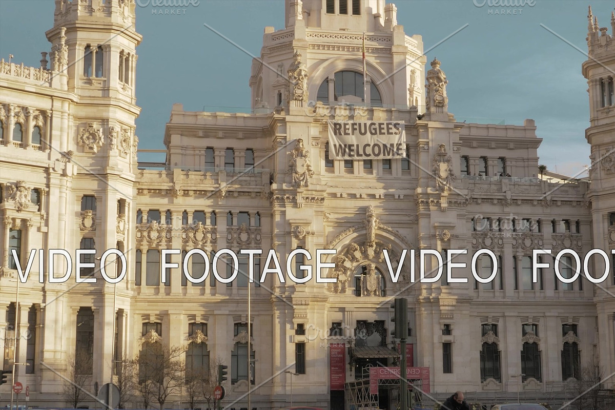 Madrid City Hall on Plaza Cibeles in Graphics - product preview 8