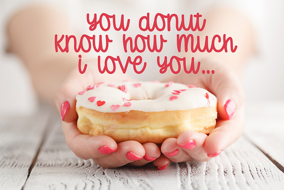 Donut Worry - A Hand-lettered Font in Custom Fonts - product preview 3