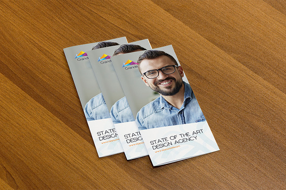 Attractive Flyer Mockup PSDs Vol. 1 in Print Mockups - product preview 5