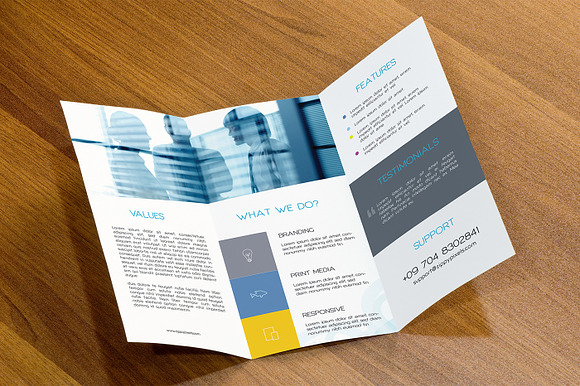 Attractive Flyer Mockup PSDs Vol. 1 in Print Mockups - product preview 6