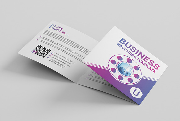 Square Trifold Brochure in Brochure Templates - product preview 4
