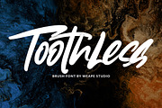 Toothless - Brush Font