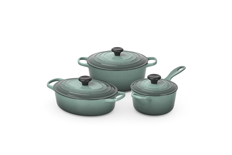 Le Creuset cookware set 3d model in Objects - product preview 1