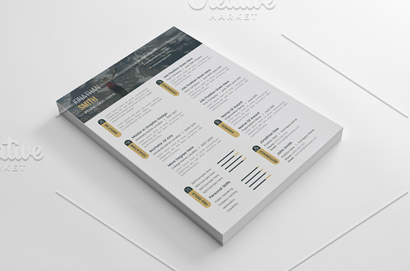 Minimal Clean Resume in Resume Templates - product preview 2