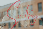Sultry - Signature Font