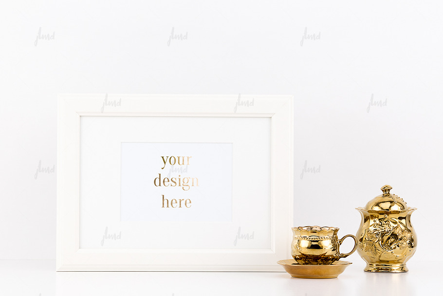 Simple frame with gold accessories