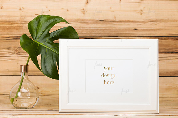 Frame with monstera deliciosa ♥ in Print Mockups - product preview 1